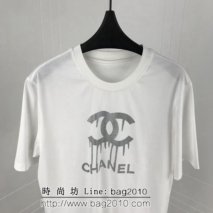 Chanel香奈兒 19ss早春新款短袖 閃粉logo 定制原版純棉面料 高版本男女同款 ydi2035